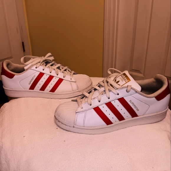 Men's White and Red Adidas Shell Toes (Size 5.5) - Picture 2 of 10